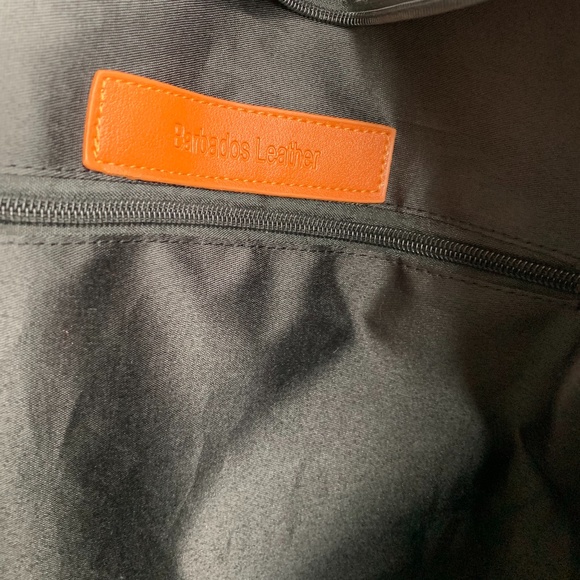 Women's Buffalo Check Weekender Hand Bag - Picture 5 of 6